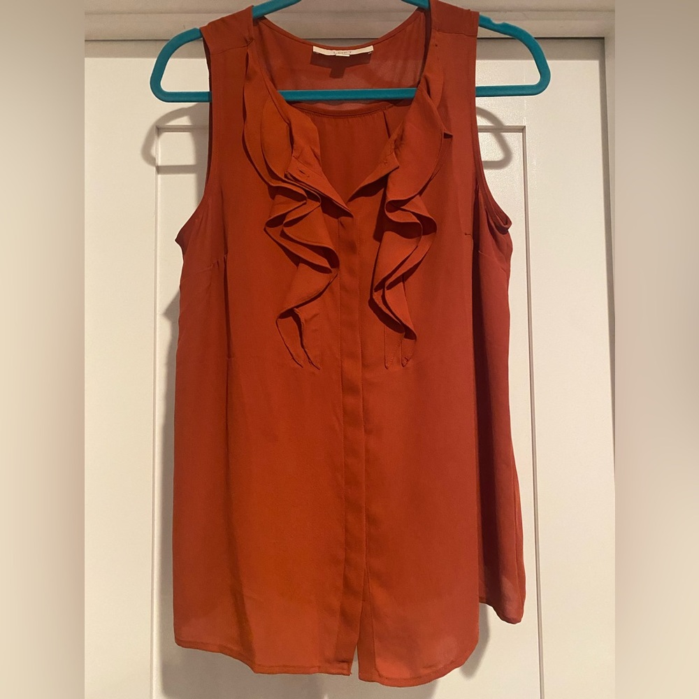 Loft sleeveless button-down blouse, ruffled front - M